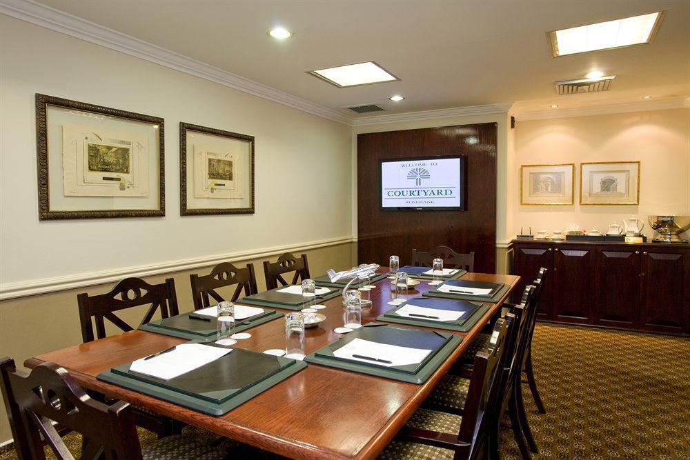 Courtyard Hotel Rosebank Johannesburg Exterior photo